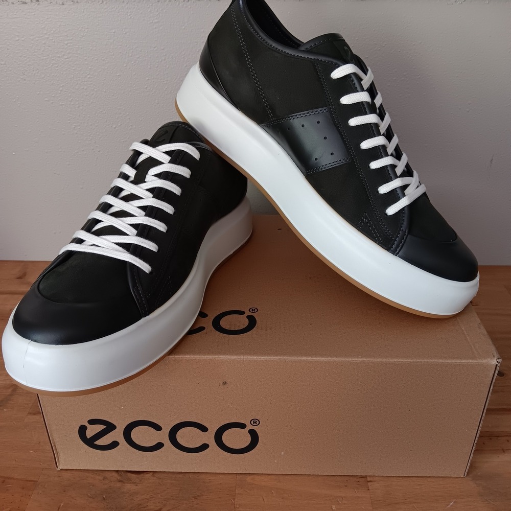 ECCO Street Ace M Sneakers Mens 11-11.5 Peat Leather Low Top 856814 NWB